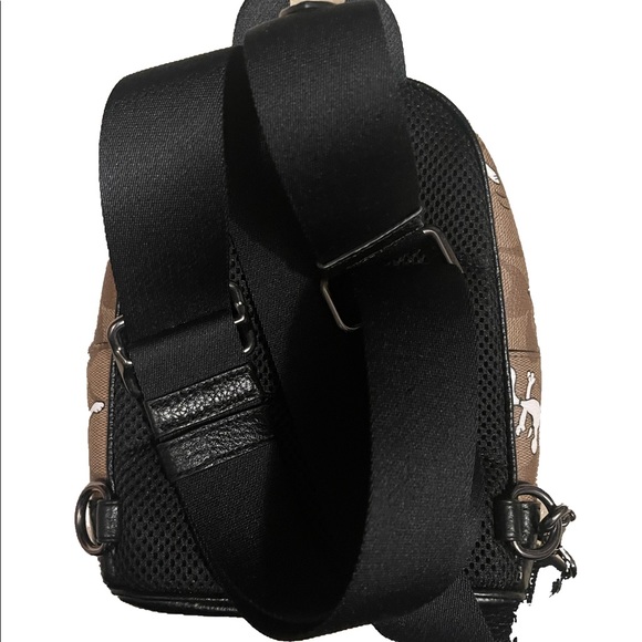 VGUC Coach x Peanuts Small West Backpack Crossbody - Picture 2 of 2